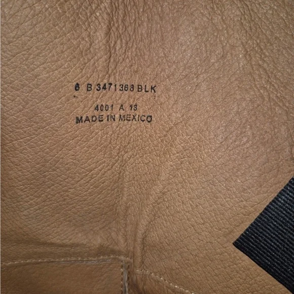 Black FRYE boots size  6 B style 3471368 Melissa Button back zipper - Picture 6 of 6